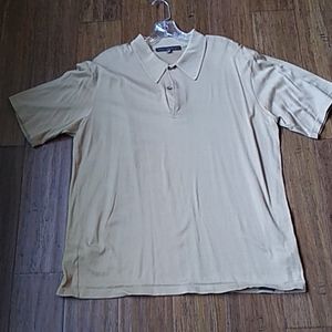 Short sleeve men Polo.